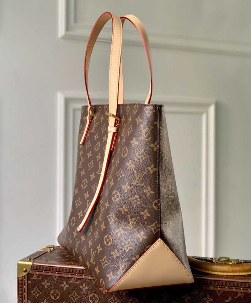 Louis Vuitton Mezzo M47134 Brown